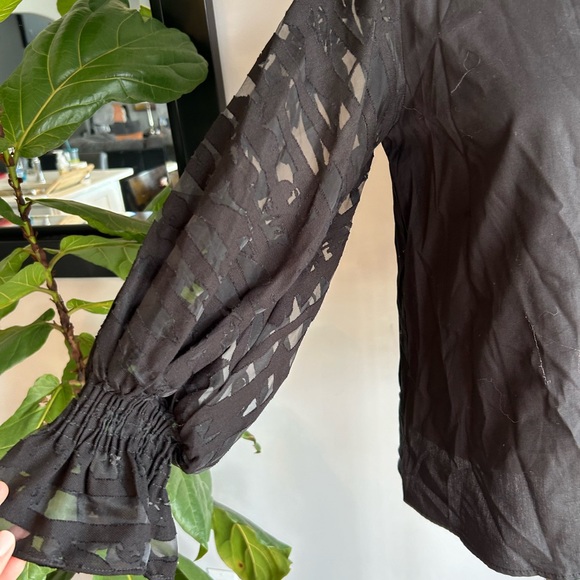 Zara black top with balloon sleeve size small - Picture 4 of 5